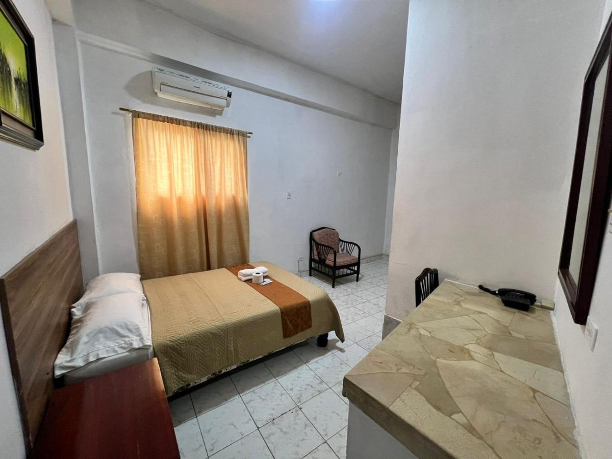 Atlantic Suites Hotel Гуаякиль Экстерьер фото