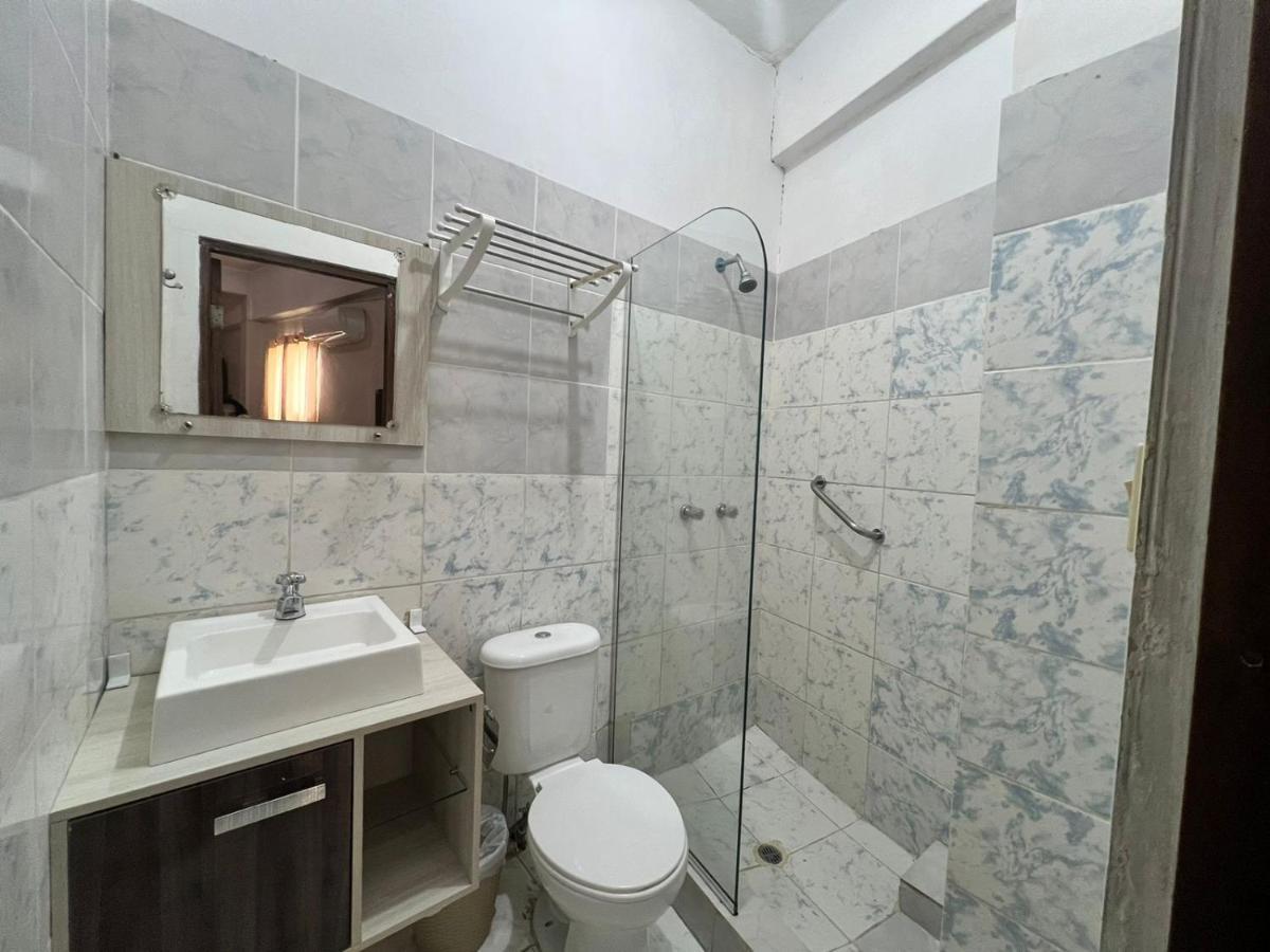 Atlantic Suites Hotel Гуаякиль Экстерьер фото